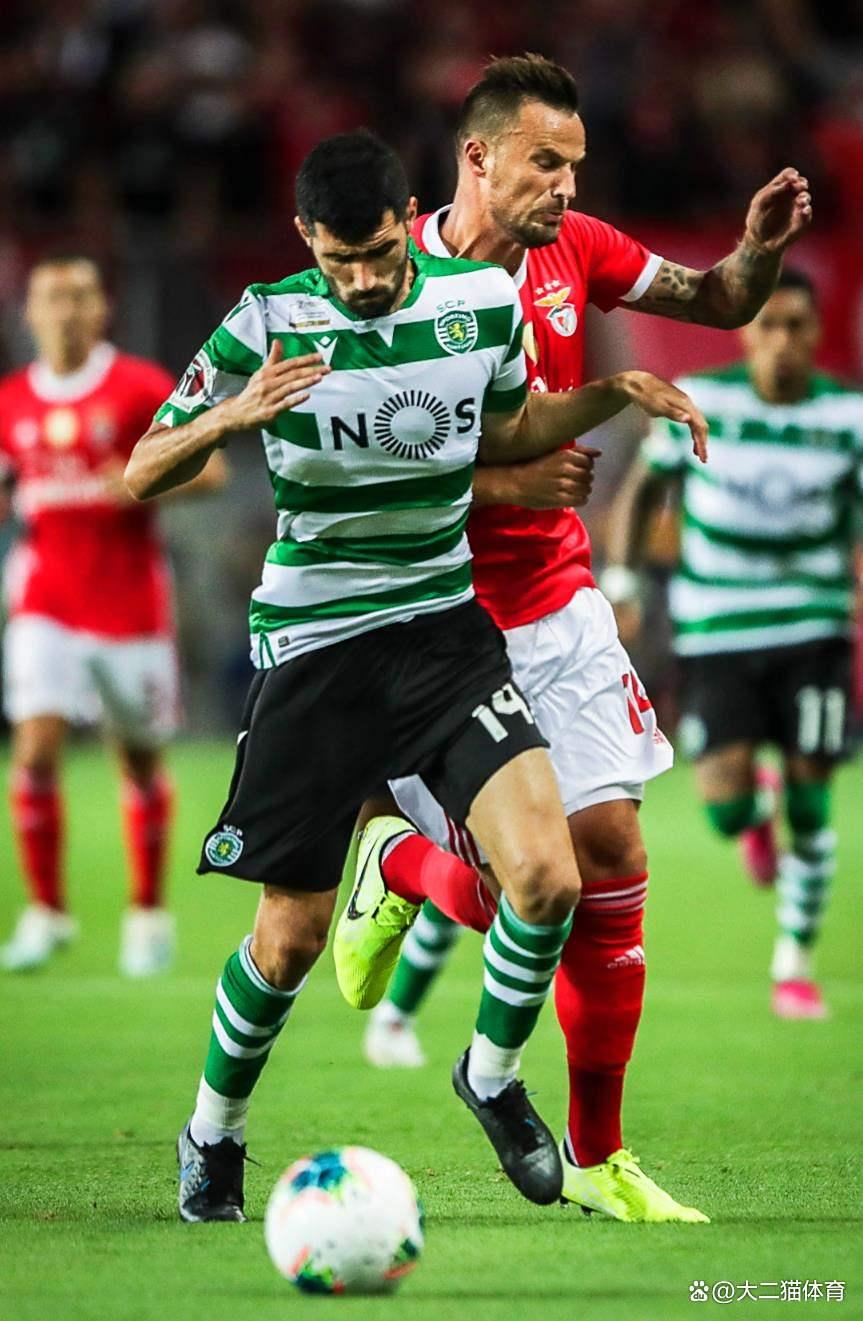 爱游戏体育-包含里程碑夜本菲卡外线爆发，意甲转会期刷纪录，压力陡增，训练强度明显提升的词条