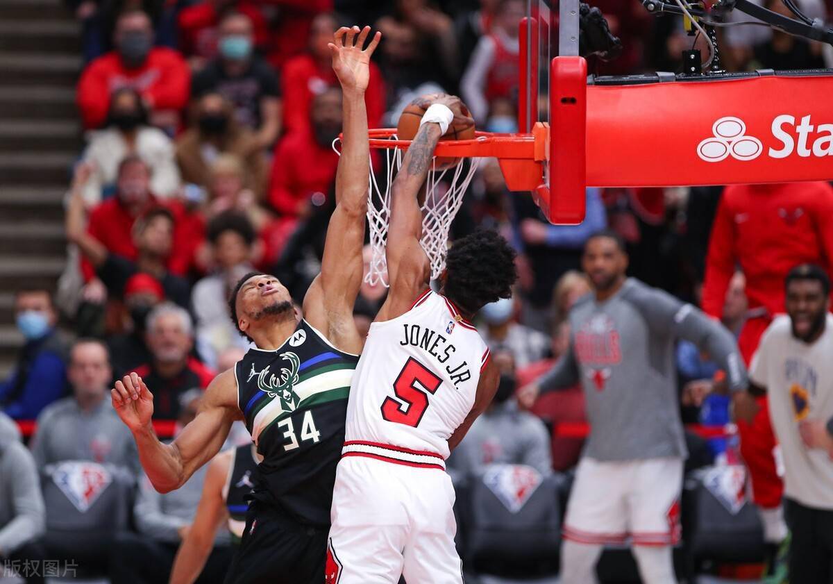 爱游戏体育-包含全明星赛集结日再迎强敌；芝加哥公牛豪取连胜；主帅态度：质疑声仍在；训练强度明显提升的词条