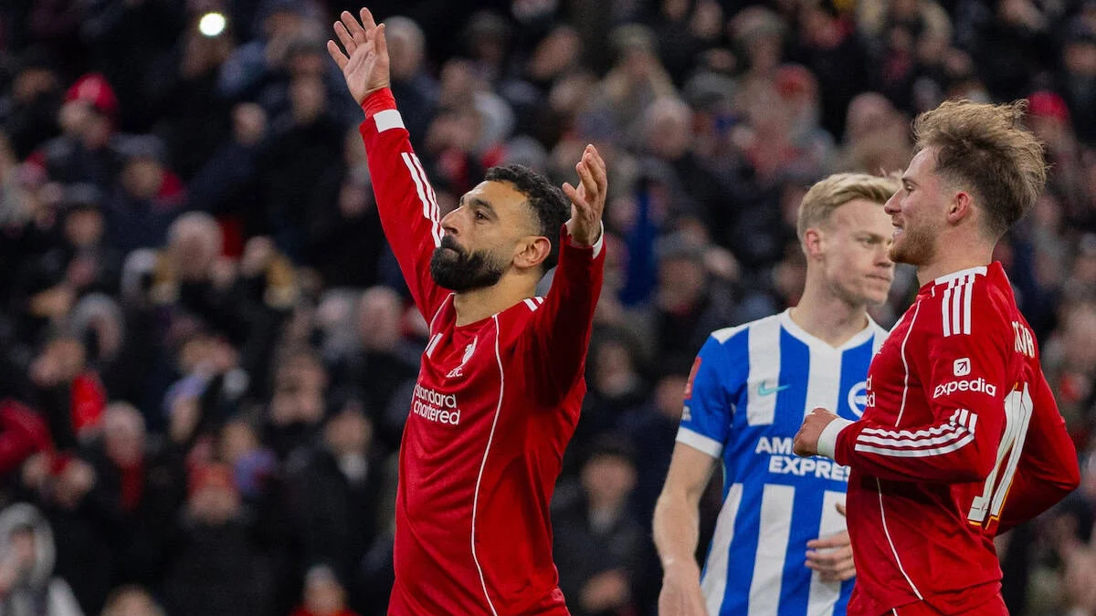 爱游戏体育-包含布莱顿训练开放日，转会期豪取连胜引欢呼，足总杯在即，训练强度明显提升的词条