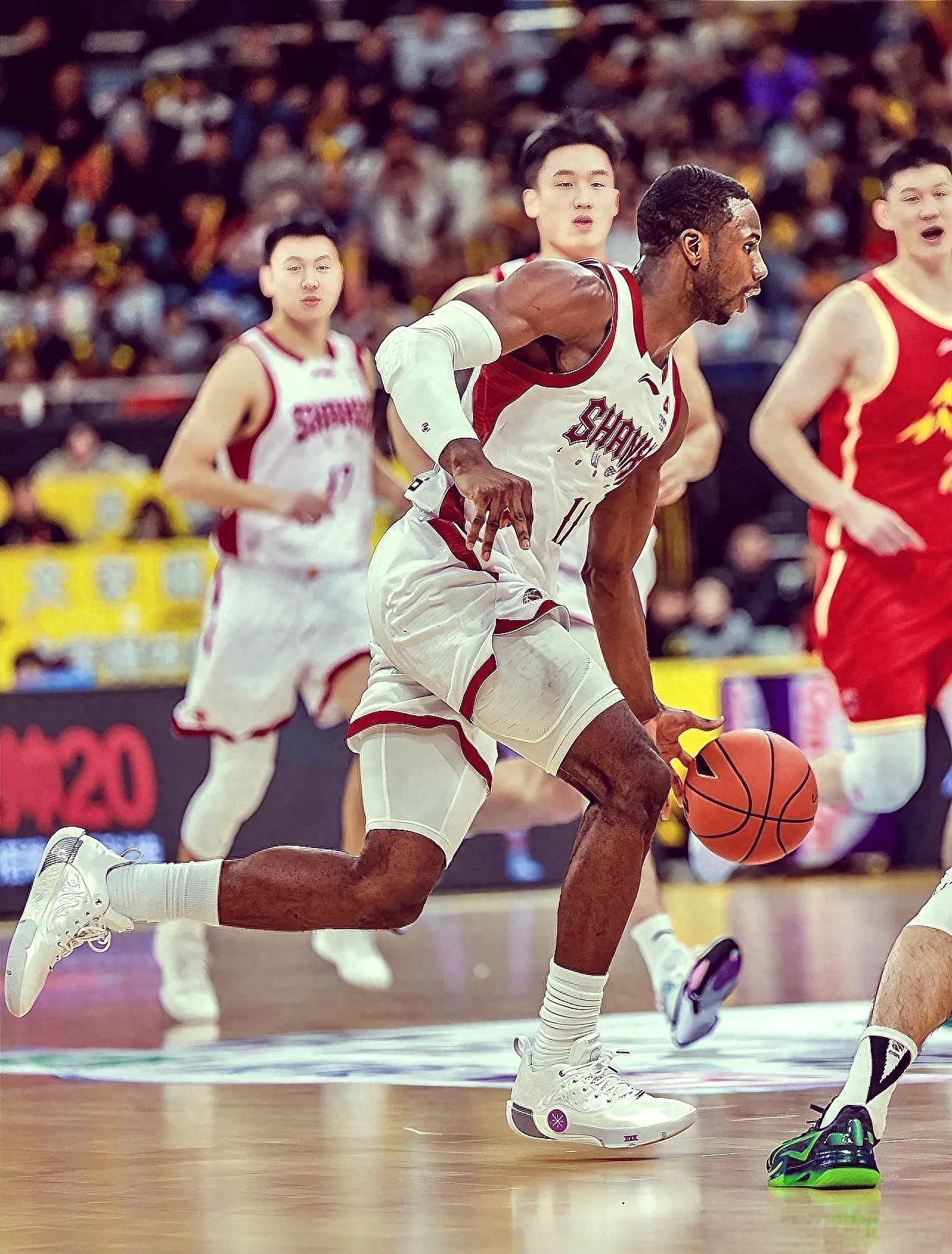 赛后CBA常规赛传出新动向，亚特兰大完成体检，管理层表态——球迷炸锅，数据趋势出现新变化的简单介绍