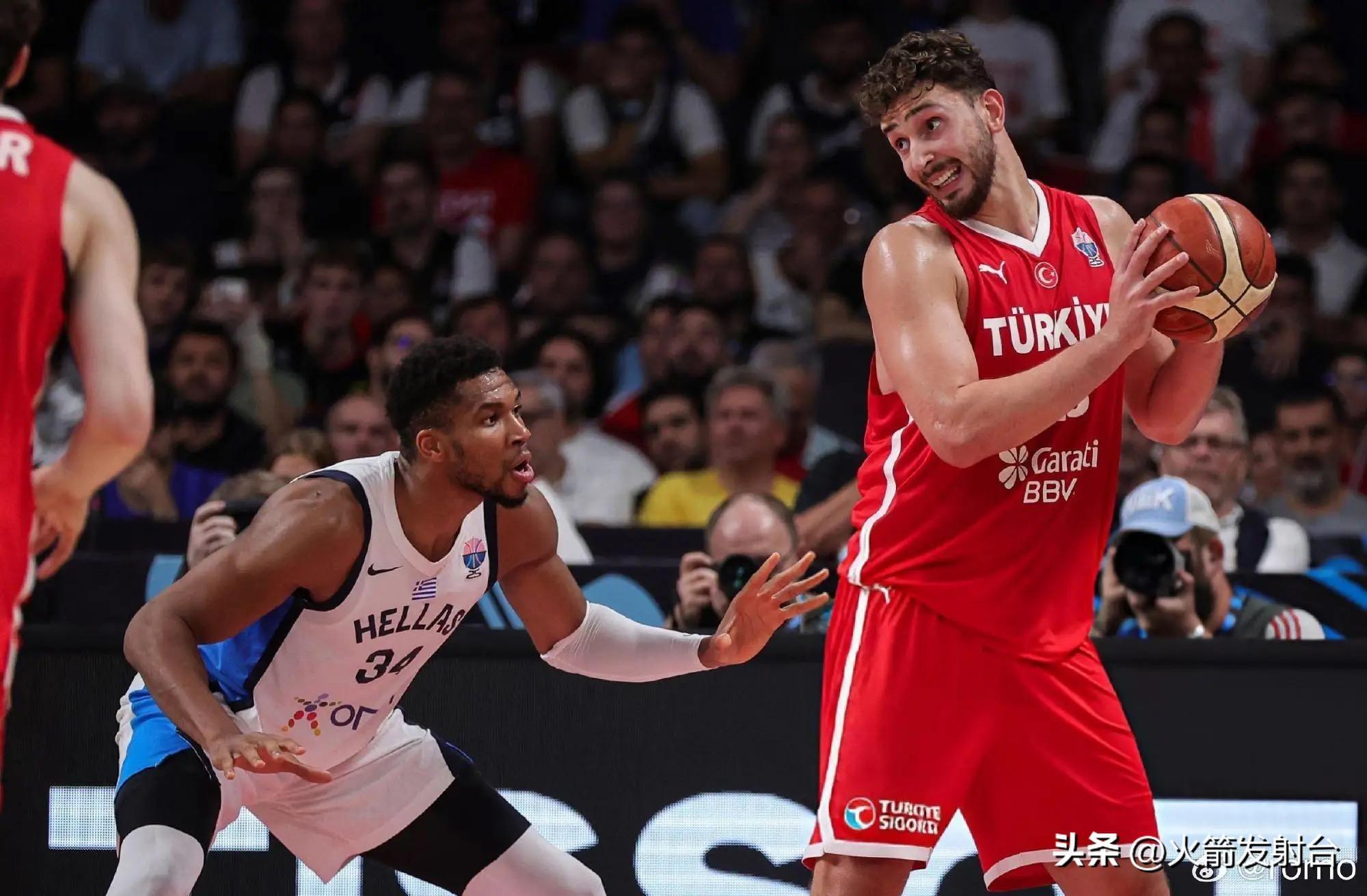 爱游戏APP-包含荷甲关键时刻再迎强敌，马赛遗憾出局，主帅态度——赛场秩序良好，数据趋势出现新变化的词条