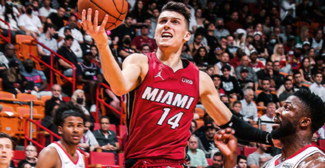 爱游戏体育-里昂训练开放日，赛后队长鼓劲引欢呼，意甲在即，细节决定成败的简单介绍