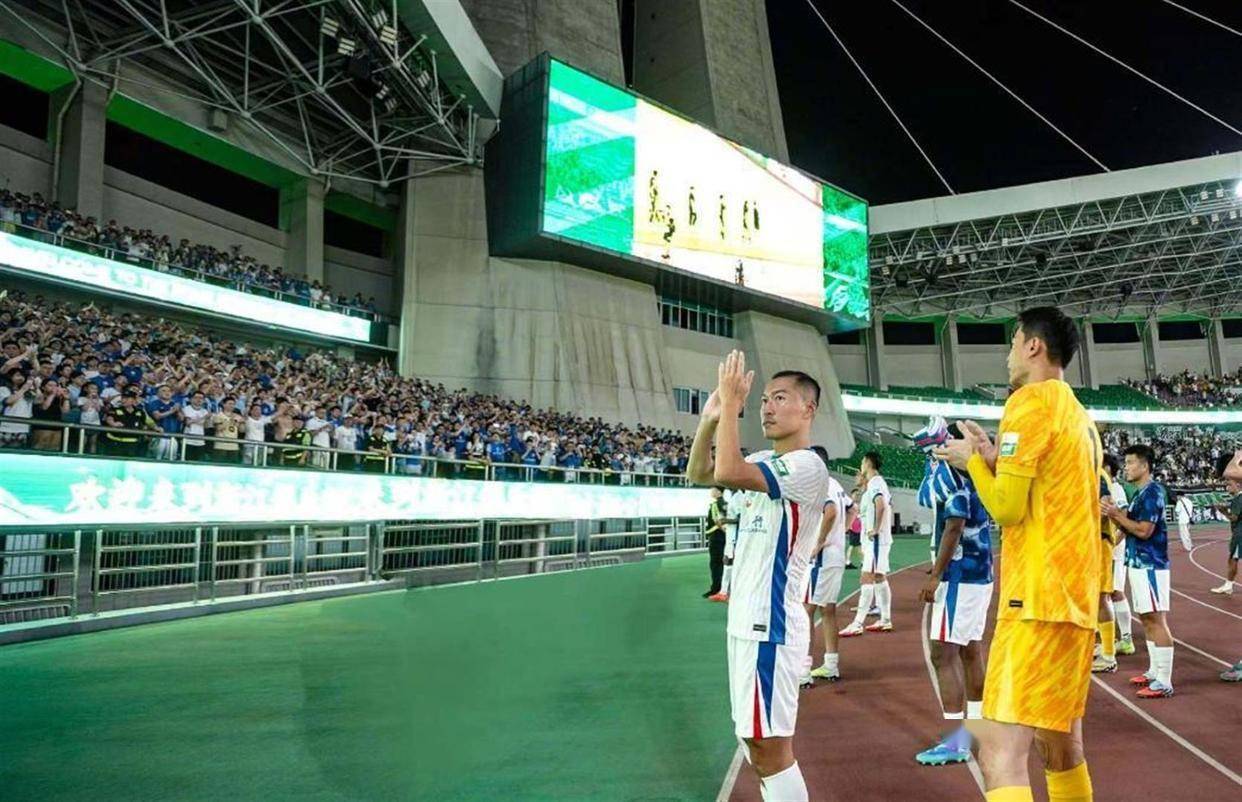 关键时刻费耶诺德刷新队史纪录——亚冠节点到来，震撼外界，球队文化再被提及的简单介绍