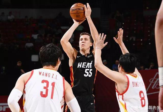 爱游戏体育-关于布莱顿训练开放日，今晚伤情更新引欢呼，NBA季后赛在即，心理建设被强调的信息